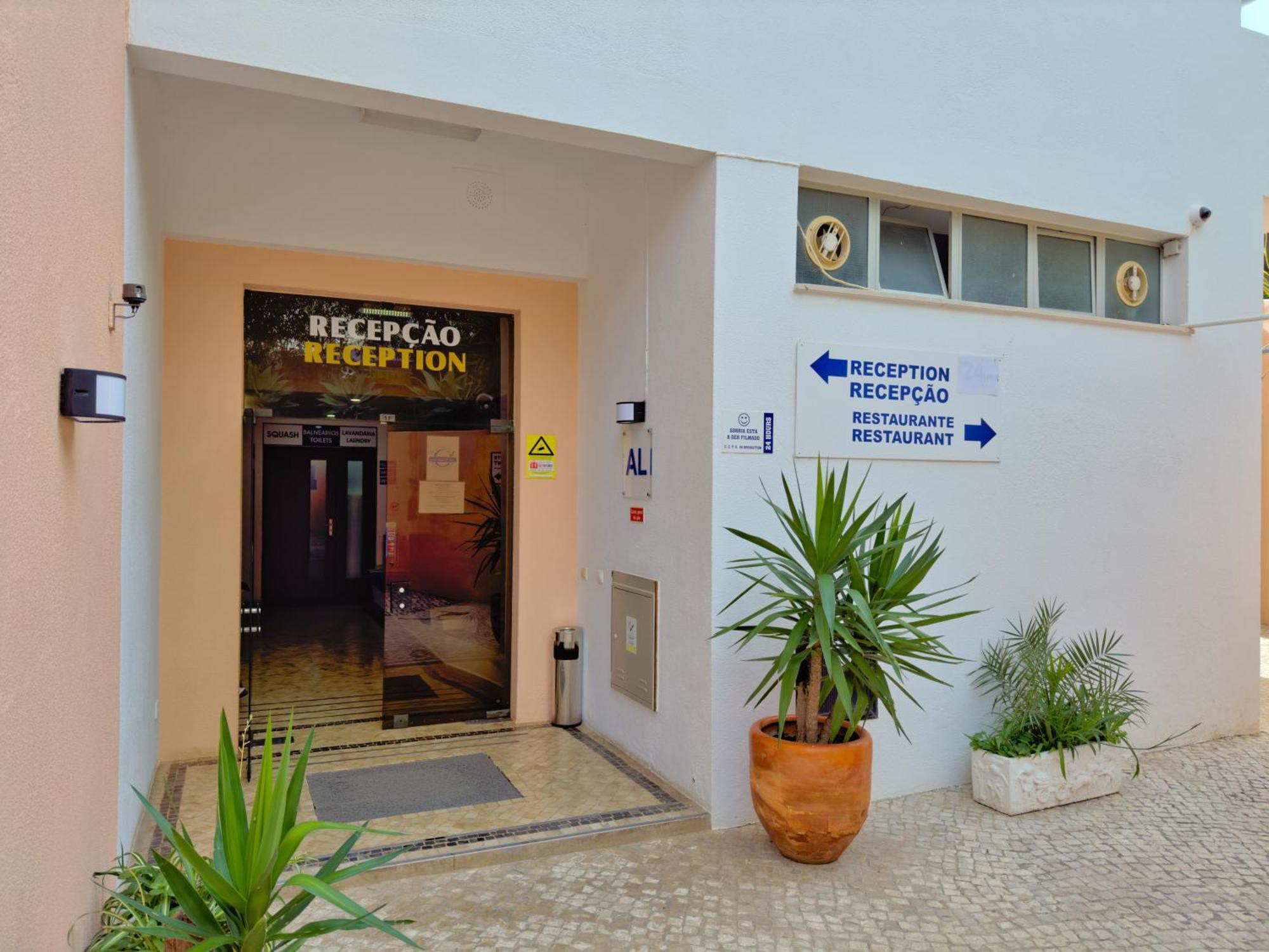 Squash Club Apartamentos Portimão Extérieur photo